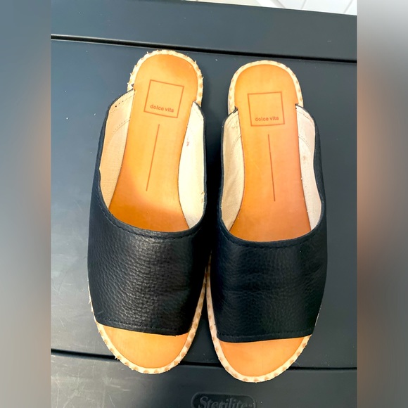 Dolce Vita Shoes - Dolce Vita Womens black sandals size 9.5